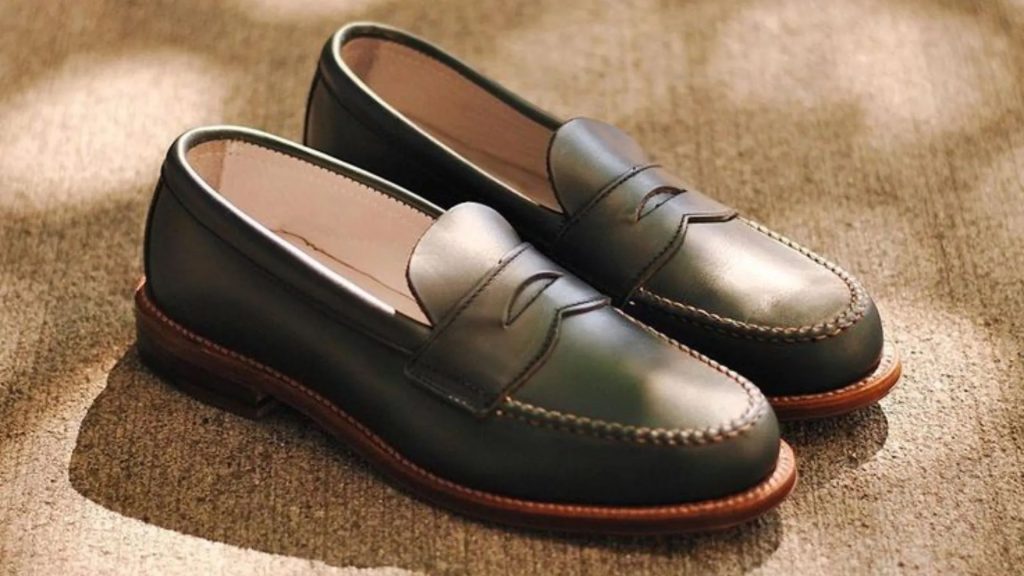 sepatu loafers